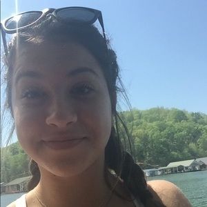 Meet your Posher, Jillian